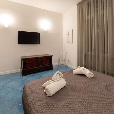 Suitesettepesciolini - Case Vacanze Nemo E Dory 萨莱诺 外观 照片